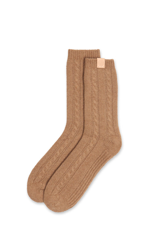 Zopfmustersocken aus Donegal-Wolle